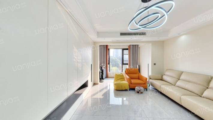 融创伊顿庄园一期二手房实景图