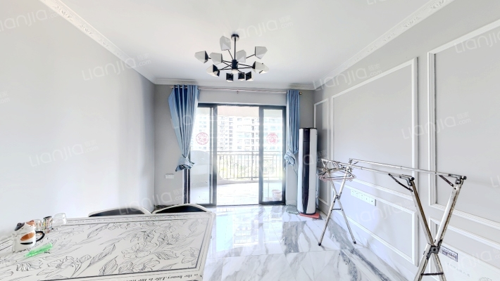 绿地海长流三期二手房实景图