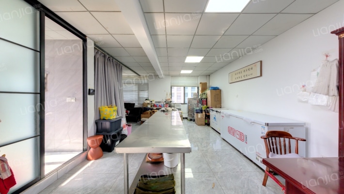 东方广场二手房实景图