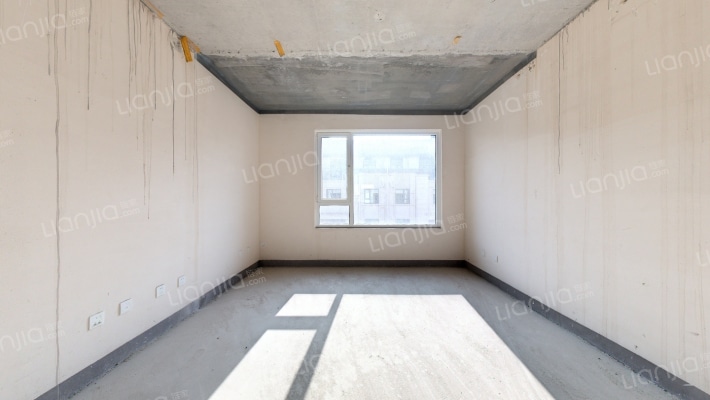 世茂国风龙玺二手房实景图