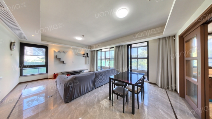 绿地中央广场六期二手房实景图