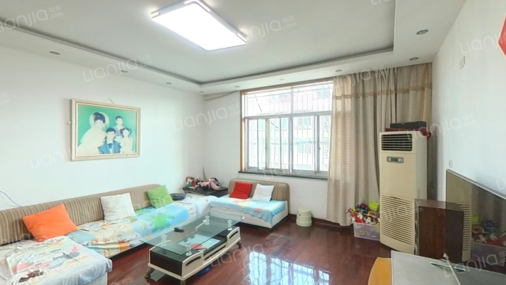 大地小区二手房实景图