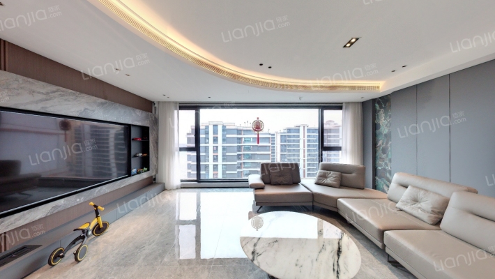 天空之镜二手房实景图