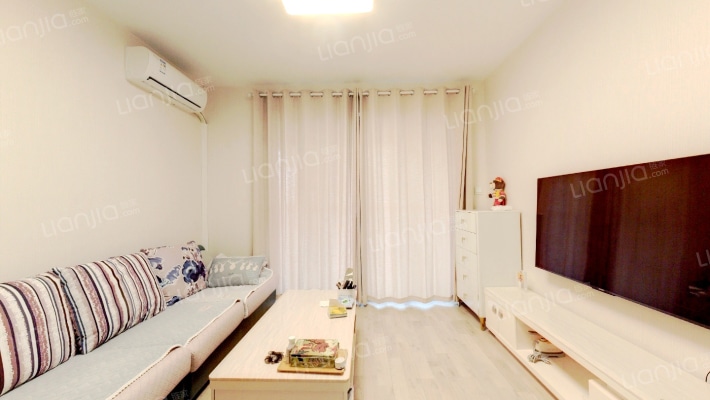 万达广场西区二手房实景图