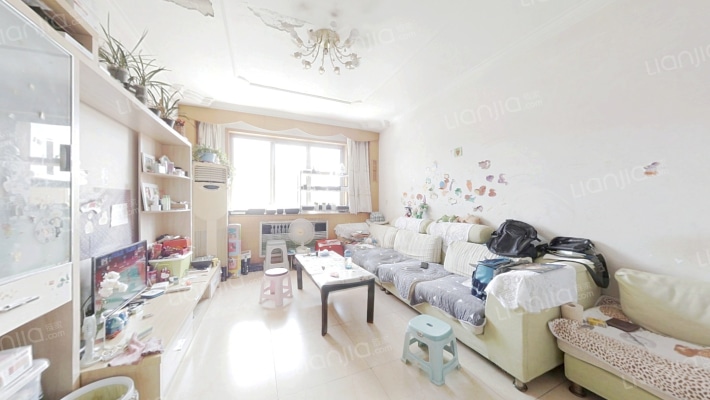 双语*房，低单价，中等装修，房本满五，配贷款-客厅