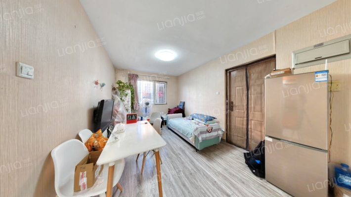 彩虹家园二手房实景图