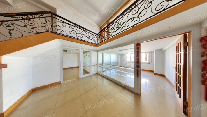 鸿城广场二手房实景图