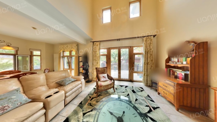 保利垄上五区二手房实景图