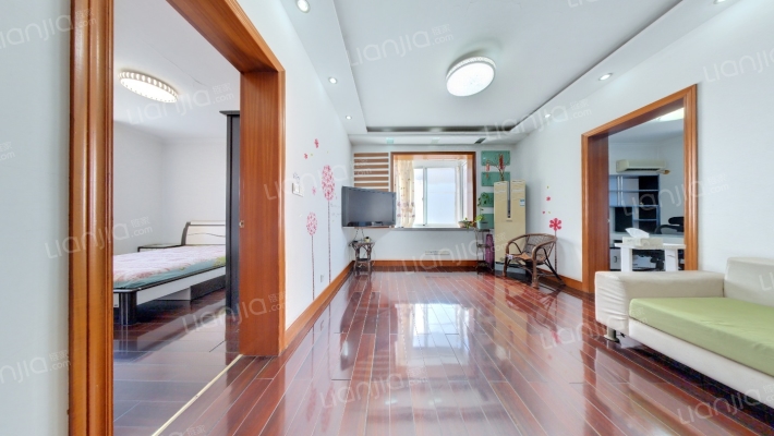 夏莲花园二手房实景图