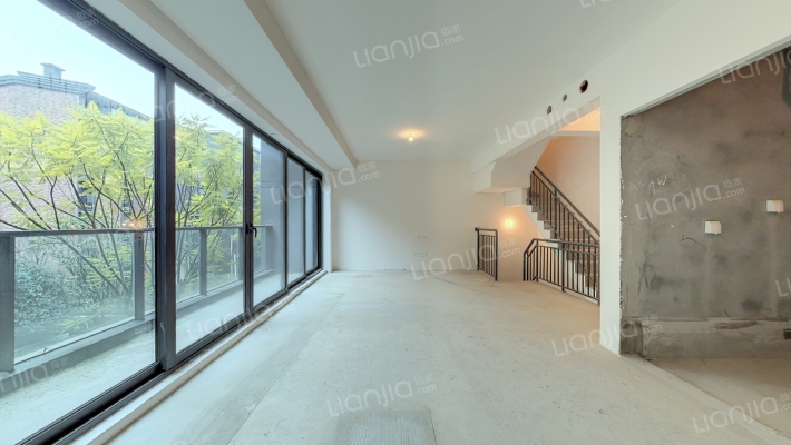 龙湖舜山府二手房实景图