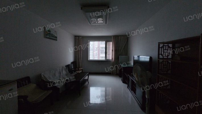 保运嘉苑二手房实景图