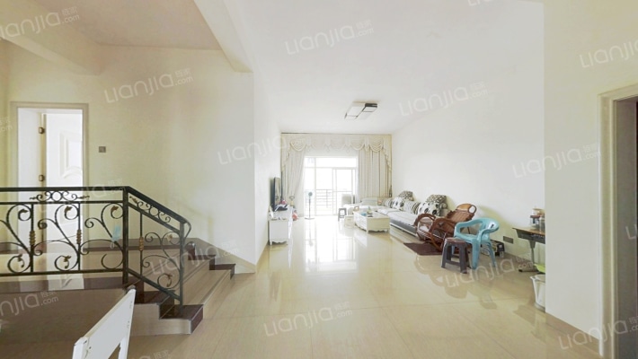 海城苑B区二手房实景图