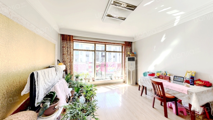 金鹏名府二手房实景图