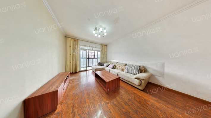 新怡花园B区二手房实景图