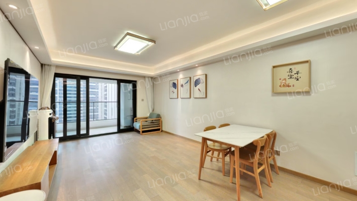 世茂璀璨天城二手房实景图