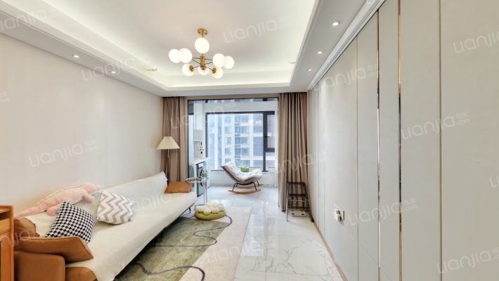 钰龙旭辉半岛礼园二手房实景图