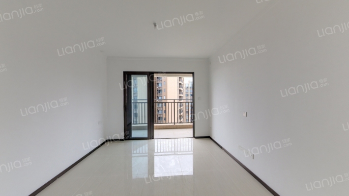 龙光玖誉山二手房实景图