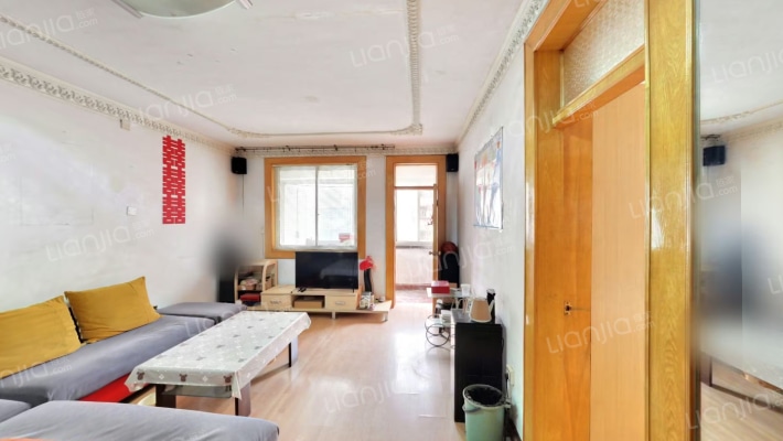 新源商住楼二手房实景图