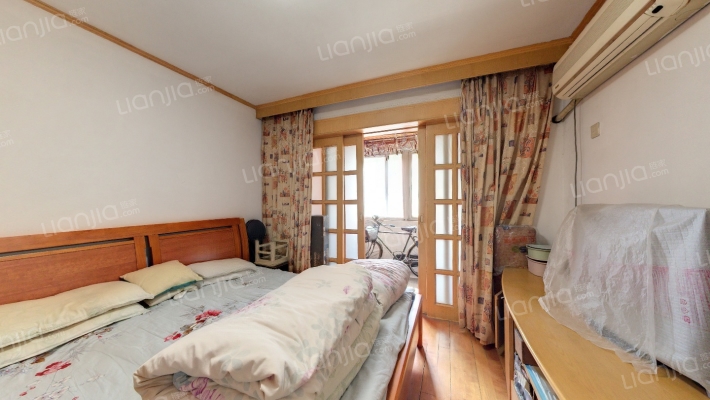 中央路262号二手房实景图