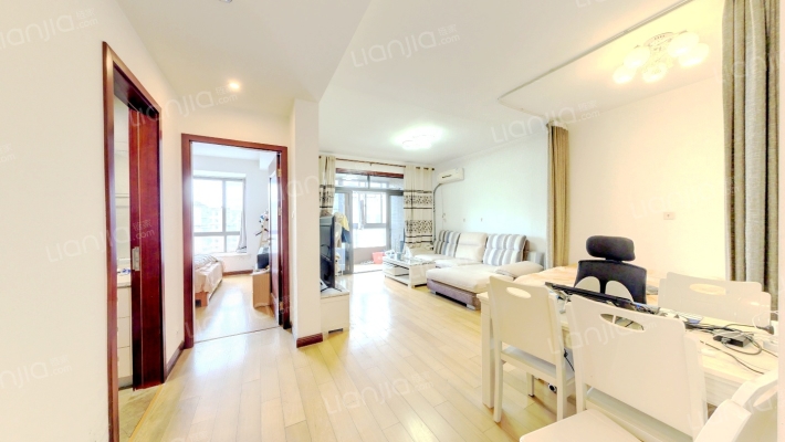 金领国际(公寓)二手房实景图