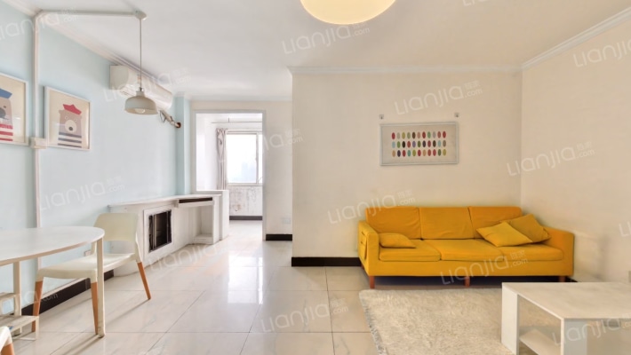 时尚街区西区二手房实景图