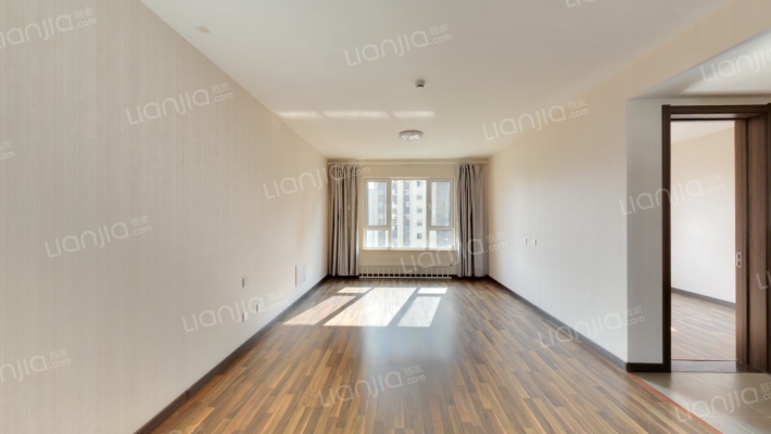 万科明日之光B区二手房实景图