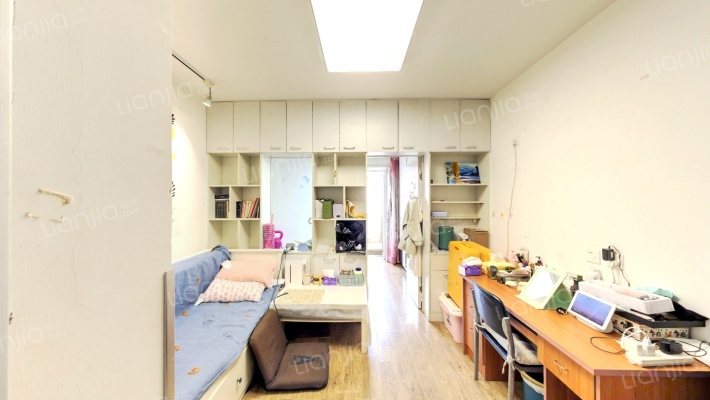 郁园里二手房实景图