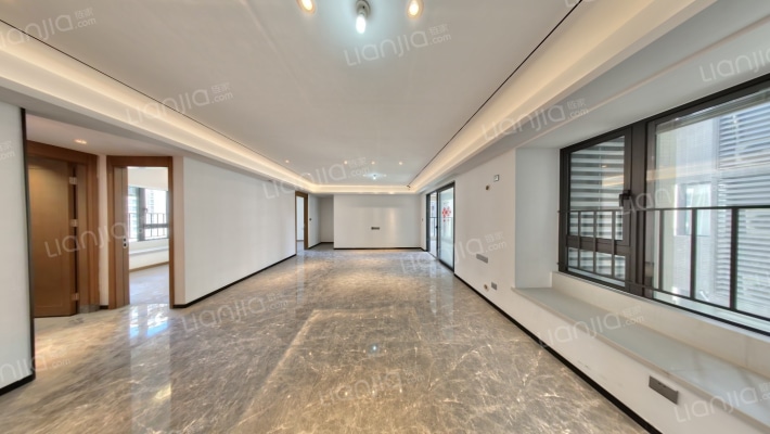 保利天汇二期二手房实景图