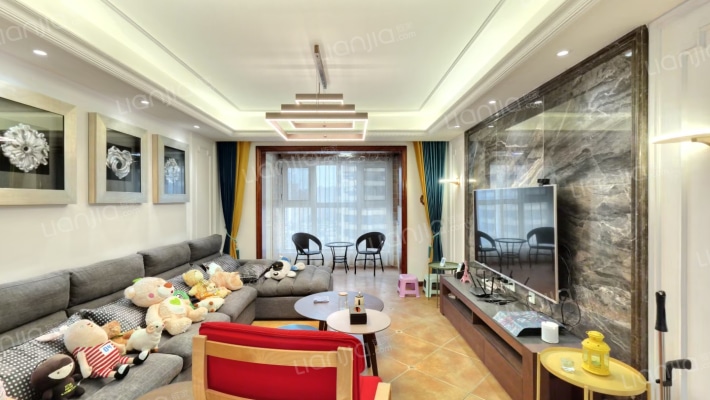 自然界忘岳二手房实景图