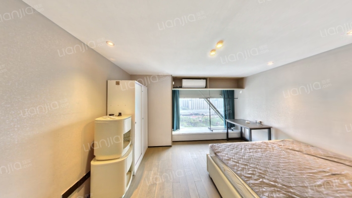 绿城西溪深蓝二手房实景图