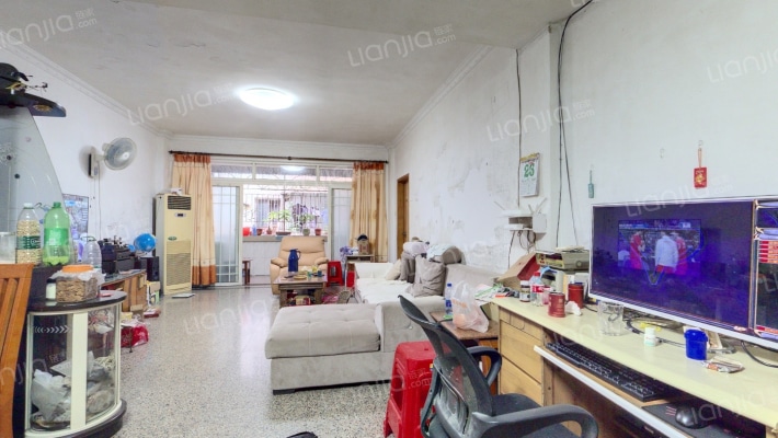 望伟花苑二手房实景图