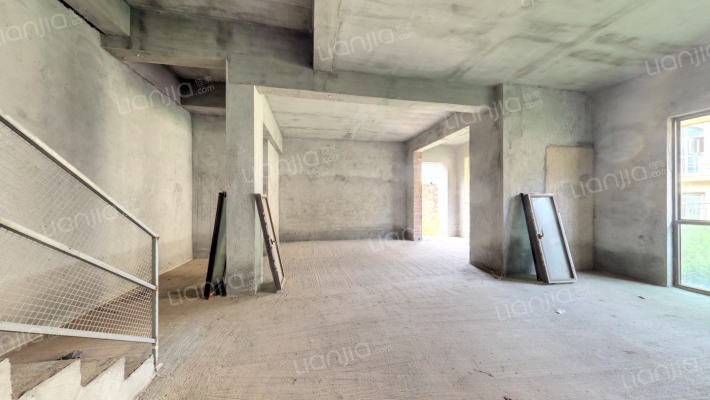 观澜溪谷二手房实景图