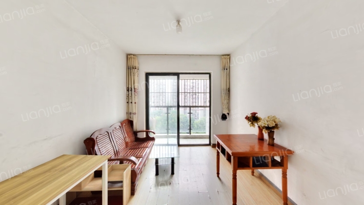 泉水东苑A区二手房实景图