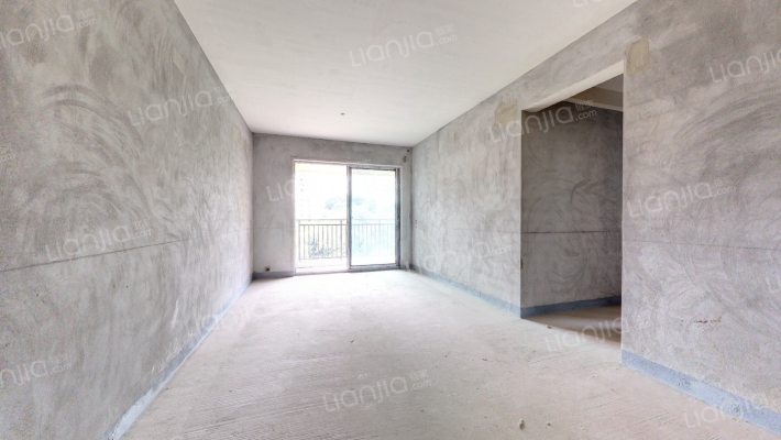 中梁和苑二手房实景图