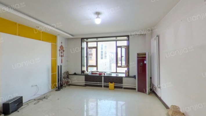 建西综合市场商住楼二手房实景图