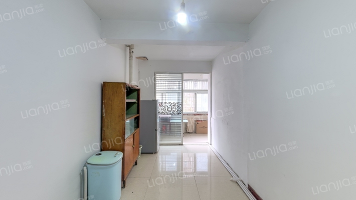 青峰机械厂家属院二手房实景图