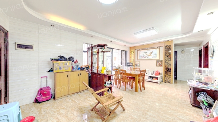 领地海纳天河花园二手房实景图