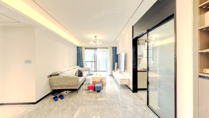 保利天汇一期二手房实景图