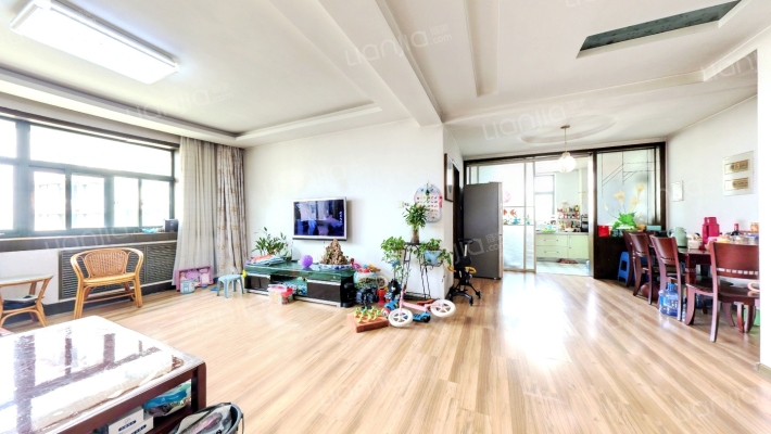 新东方华庭二手房实景图