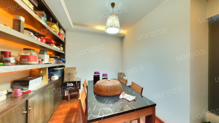 水岸花园二手房实景图