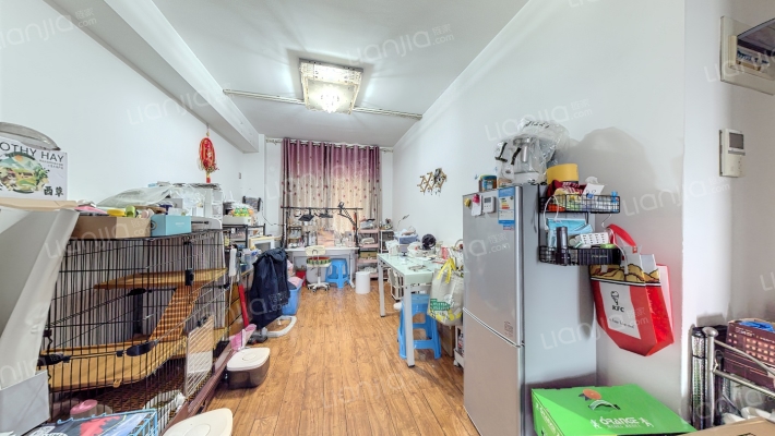 汇融公寓二手房实景图