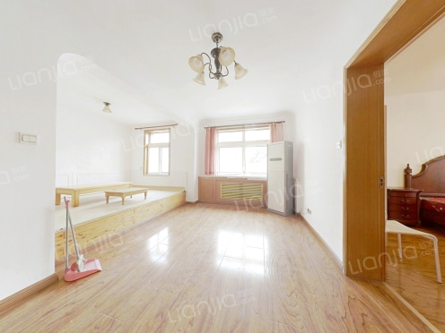 整租·盐城路 4室2厅 复式 东/南/北