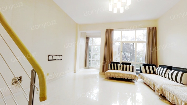 滇池卫城蓝溪二手房实景图