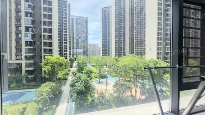 美的金科檀樾二手房实景图