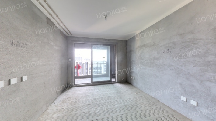 港龙美的云筑二手房实景图