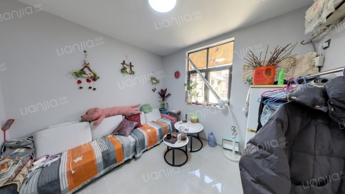 黎明街16号院二手房实景图