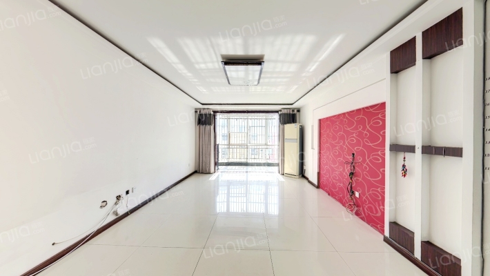 晟秀山庄二手房实景图