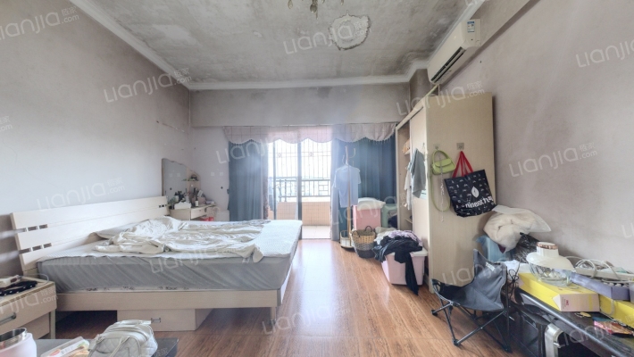 威斯广场星际公寓二手房实景图