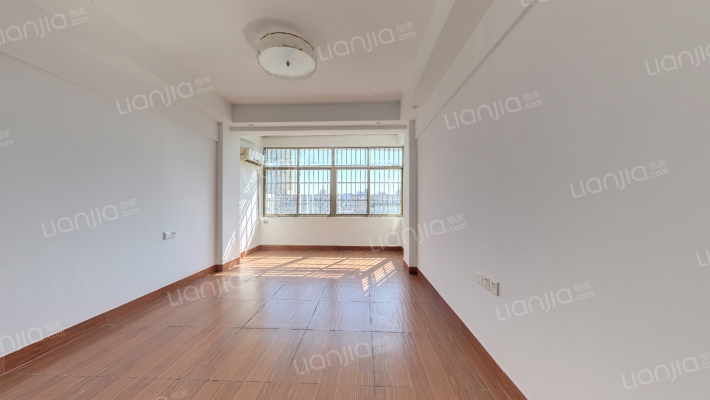 铨宝大厦二手房实景图