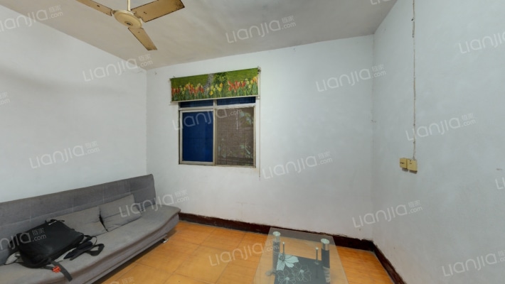 八二0南院二手房实景图